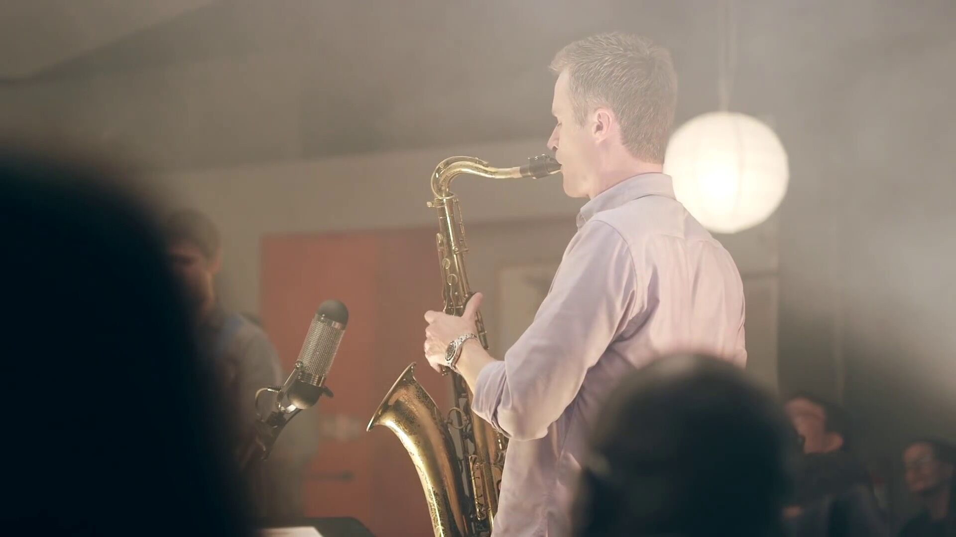 Bob Reynolds Guitar Band perform ‘Down South’ live at the Blue Whale